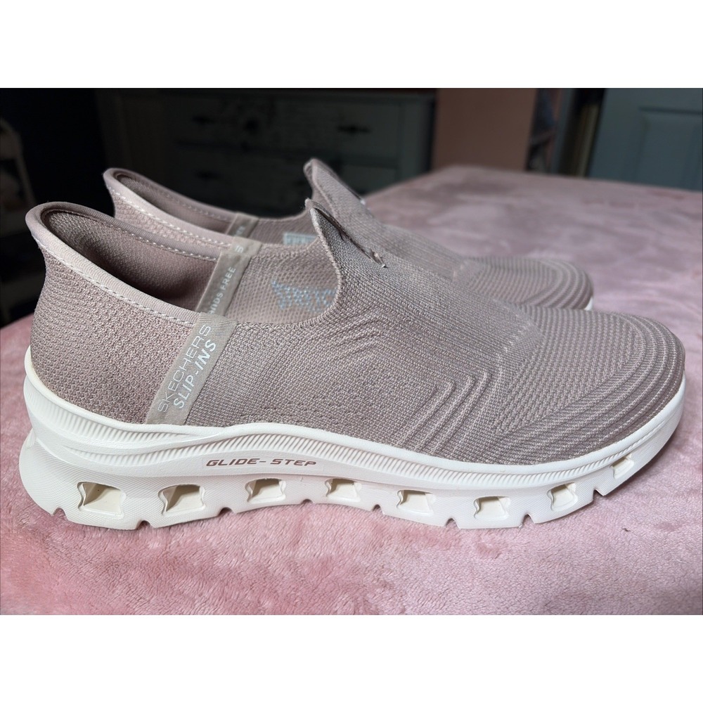 Sketchers Slip Ins Glide Step Air Cooled Memory Foam Shoes Sz 9 NWOB. Taupe.
